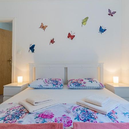 Apartman Antonija Cres Eksteriør bilde